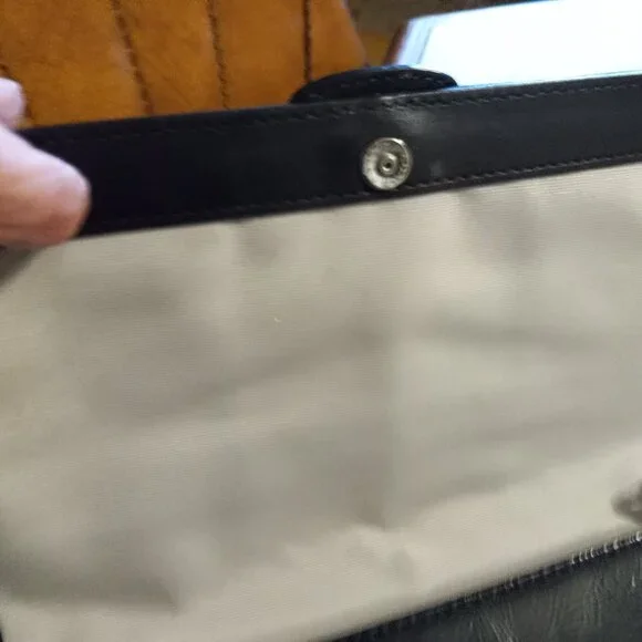 AUTHENTIC COACH Leather Large Wristlet w Buckle Wallet Clutch - Picture 5 of 7